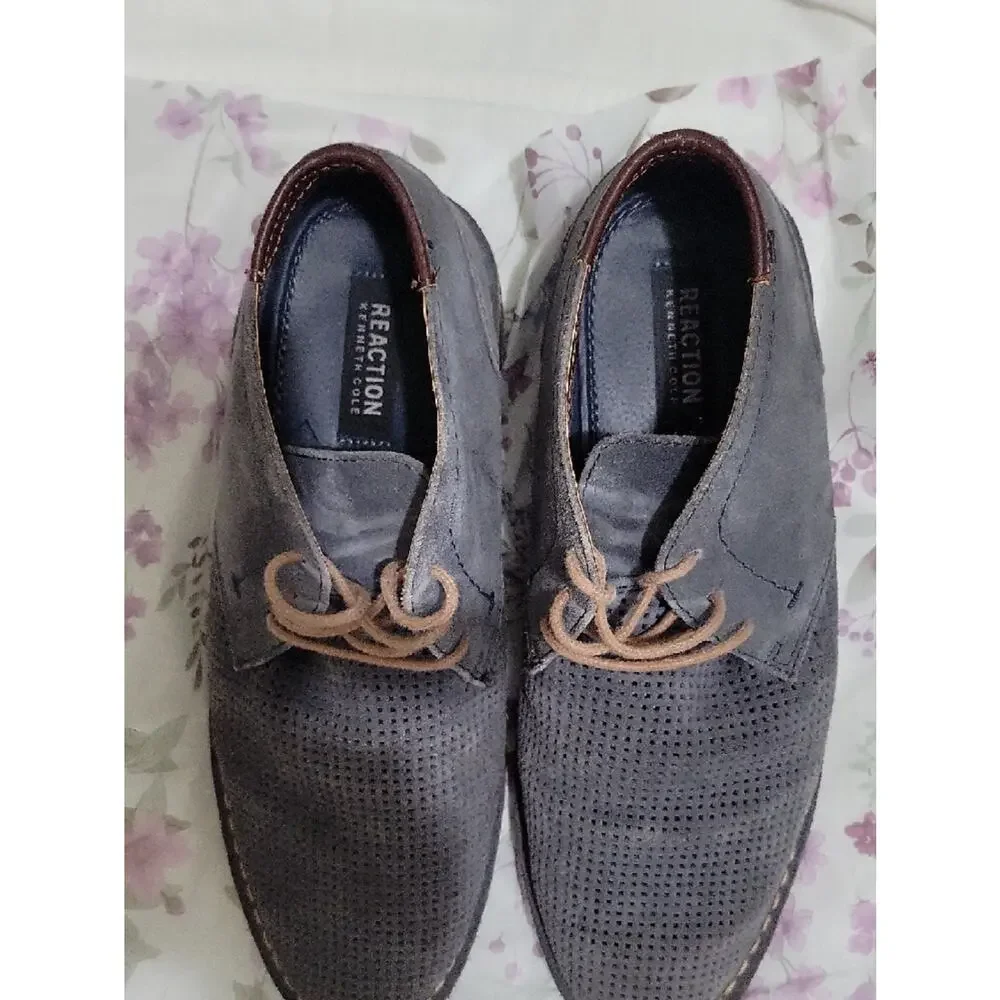 Kenneth Cole Reaction Desert Hill Gray Suede Perforated Chukka Boots Mens Sz 10M